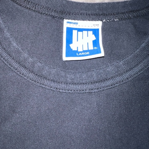 Undefeated shirt - Picture 3 of 3